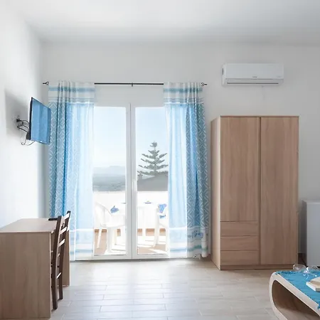 Πανσιόν Beb Con Piscina Del Borgo 3*
