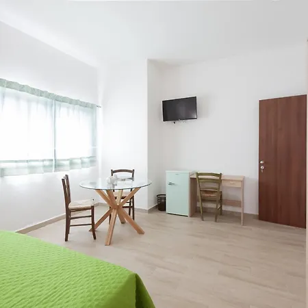 Πανσιόν Beb Con Piscina Del Borgo 3*