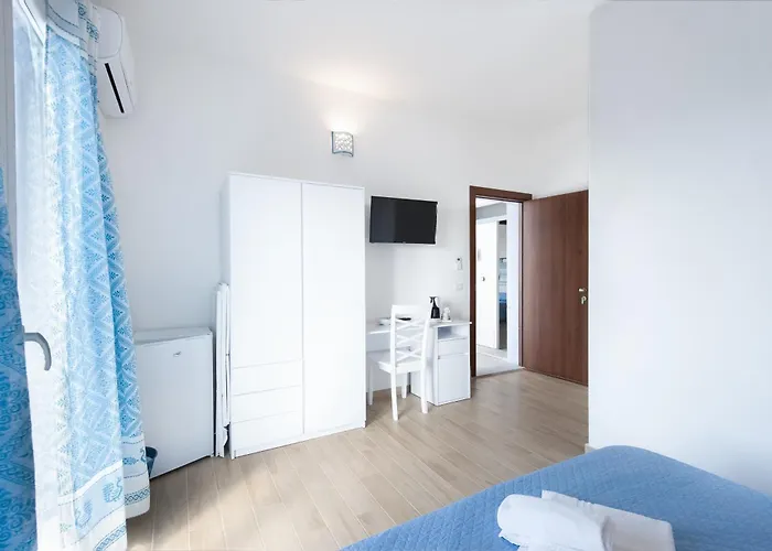 Pensjonat Beb Con Piscina Del Borgo 3*